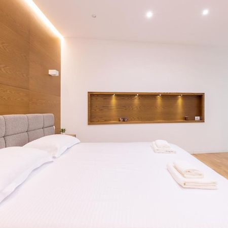 Exclusive 2 Bedrooms Apartment Тирана Экстерьер фото