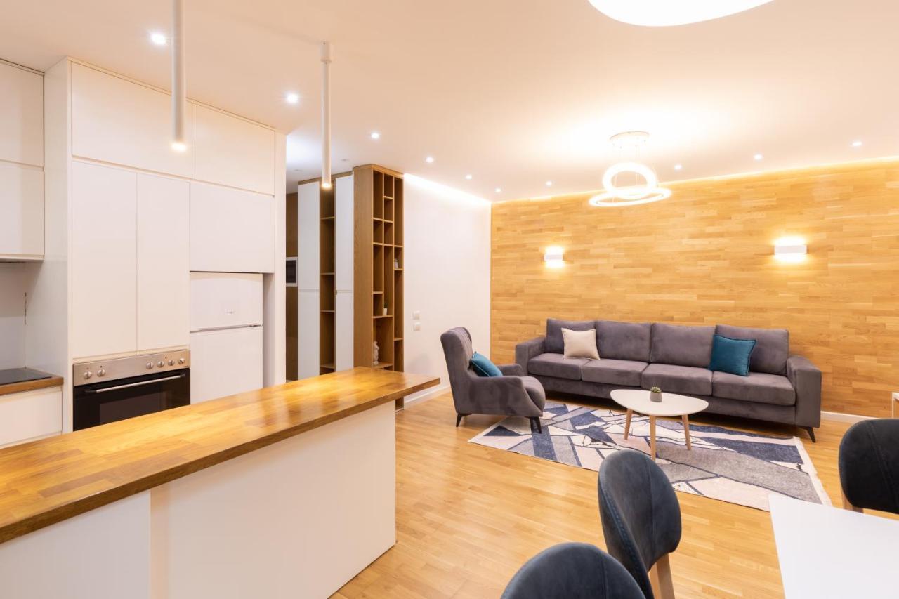 Exclusive 2 Bedrooms Apartment Тирана Экстерьер фото