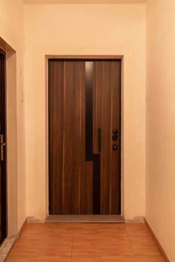Exclusive 2 Bedrooms Apartment Тирана Экстерьер фото